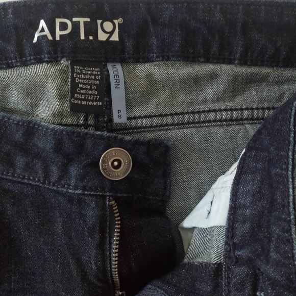 Apt 9 Petite 6 Short Jeans - Picture 3 of 7